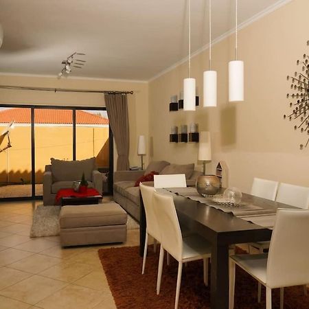 Spectacular House In Gold Coast Βίλα Παλμ Μπιτς Εξωτερικό φωτογραφία